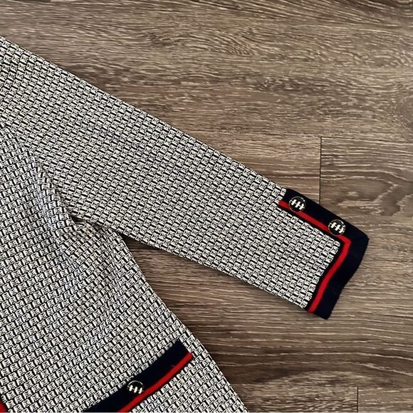 St. John Collection Navy White and Red Zip Up Sweater - Picture 5 of 9